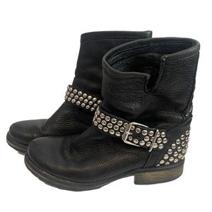 Steve Madden Black Leather Studded Silver Combat Buckle Detail Boots Size 8.5
